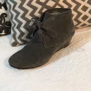 Crown Vintage lace up suede booties